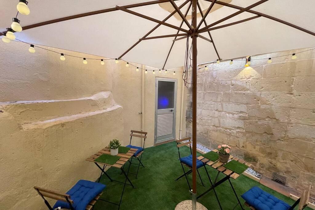 2 Bed Apt In Heart Of St Julians - 5Min From Seafront Saint Julian's Eksteriør billede