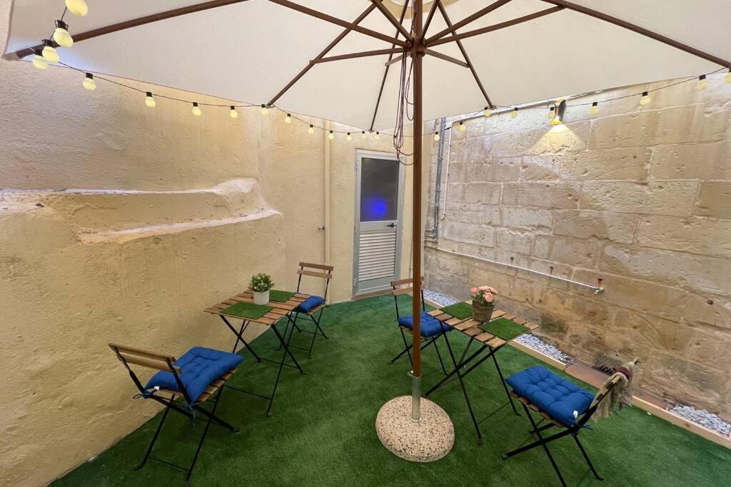 2 Bed Apt In Heart Of St Julians - 5Min From Seafront Saint Julian's Eksteriør billede