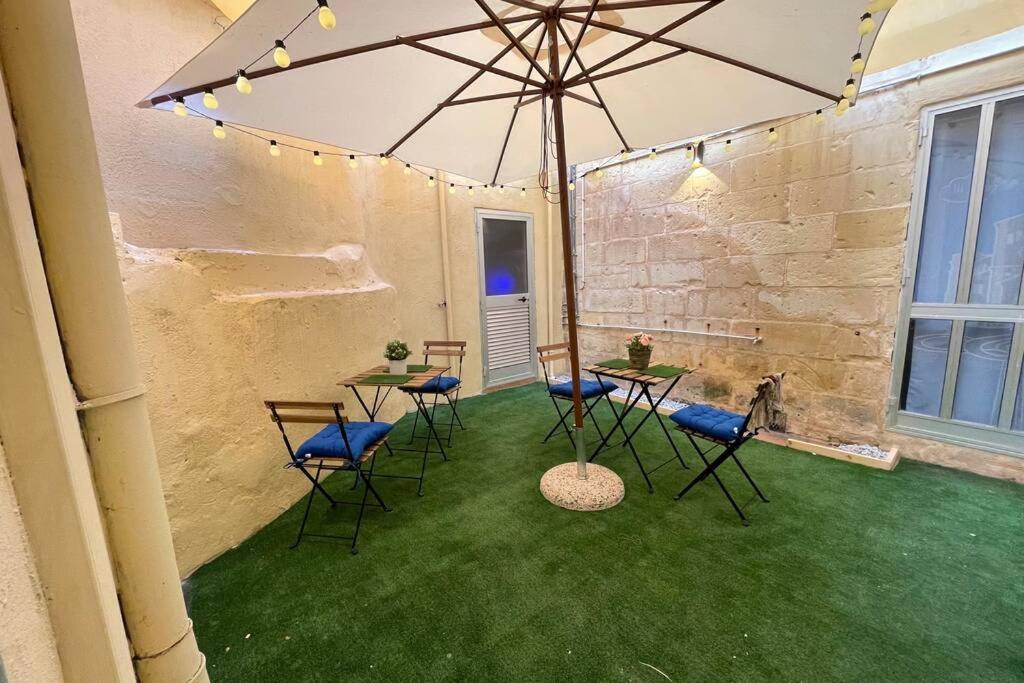 2 Bed Apt In Heart Of St Julians - 5Min From Seafront Saint Julian's Eksteriør billede