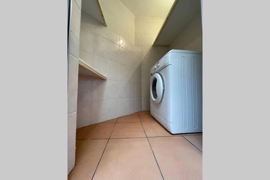 2 Bed Apt In Heart Of St Julians - 5Min From Seafront Saint Julian's Eksteriør billede